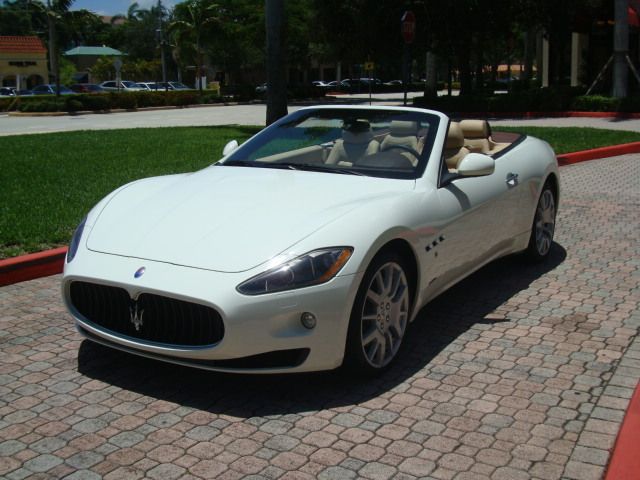 2010 Maserati Gran Turismo Convertible Well worth 35k 